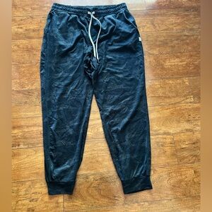 Vuori Joggers - women’s - size M